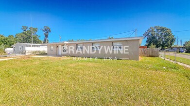 1332 Warrington Wy in Tampa, FL - Foto de edificio - Building Photo