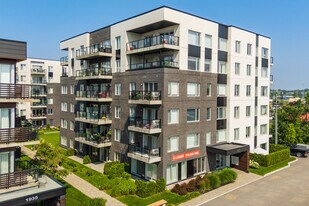 1935 Du Fer-À-Cheval Ch in Ste-Julie, QC - Building Photo