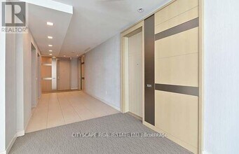 29-1029 Queens Quay E in Toronto, ON - Building Photo - Building Photo