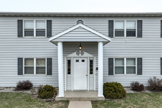 1901 26th Ave NW in Rochester, MN - Building Photo - Building Photo