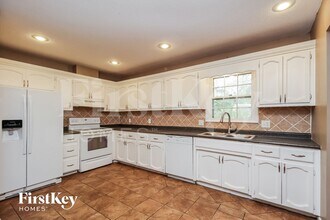 704 Melrose St in Liberty, MO - Building Photo - Building Photo