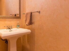 21 W Lee St in Baltimore, MD - Building Photo - Building Photo