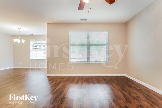 549 Waterstone Dr in Montevallo, AL - Foto de edificio - Building Photo