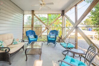 415 Greenville Ave in Carolina Beach, NC - Building Photo - Building Photo