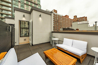 405 E 78th St in New York, NY - Building Photo - Building Photo