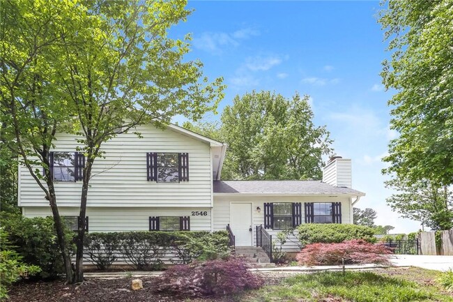 property at 2546 Verner Rd NW