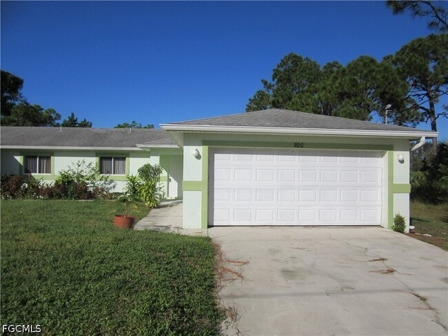 property at 922 Eisenhower Blvd