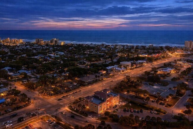 701 E 3rd Ave in New Smyrna Beach, FL - Building Photo - Building Photo