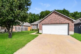 2922 Curvilinear Ct in Dallas, TX - Building Photo - Building Photo