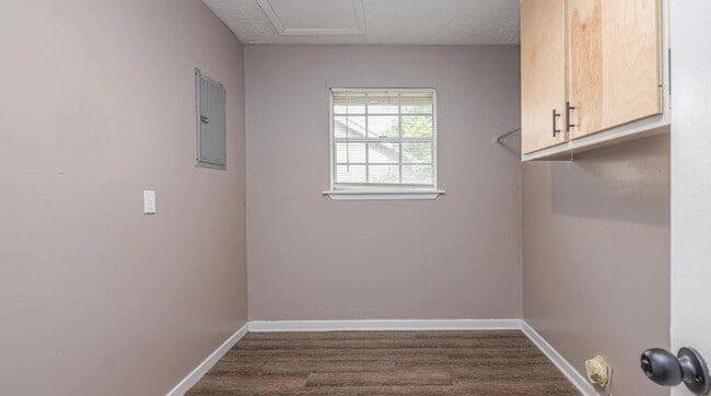 965 N Valley Falls Rd in Jackson, MS - Building Photo - Building Photo