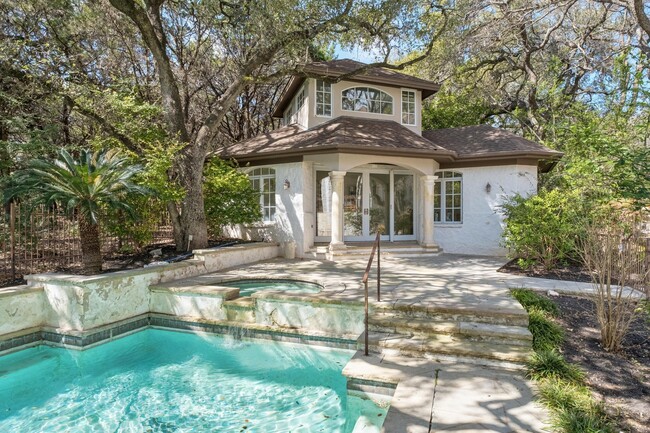2900 Meandering River Ct in Austin, TX - Foto de edificio - Building Photo