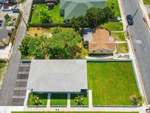 1319 Douglass Ave in West Palm Beach, FL - Building Photo - Building Photo
