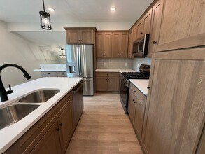 545-547 68th St SE in Grand Rapids, MI - Building Photo - Building Photo