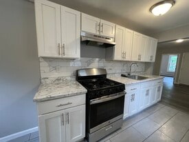 690 S 18th St, Unit 1