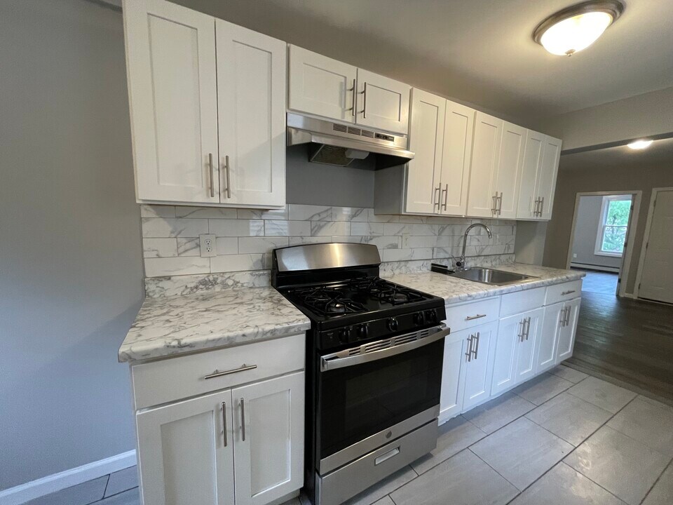 690 S 18th St, Unit 1 in Newark, NJ - Foto de edificio