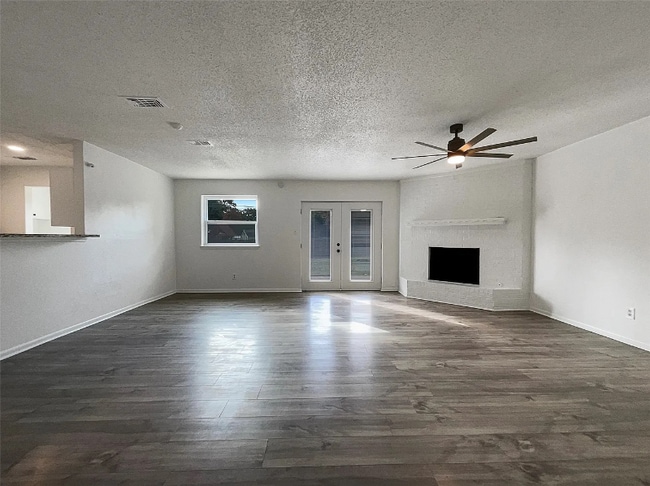 2369 Laredo Ct in Arlington, TX - Building Photo - Building Photo