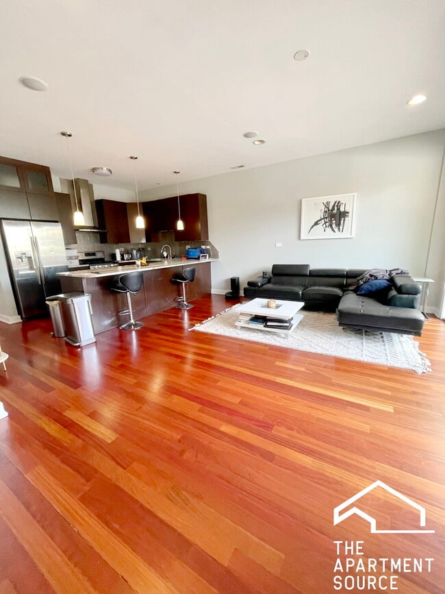 614 N Ogden Ave, Unit 2