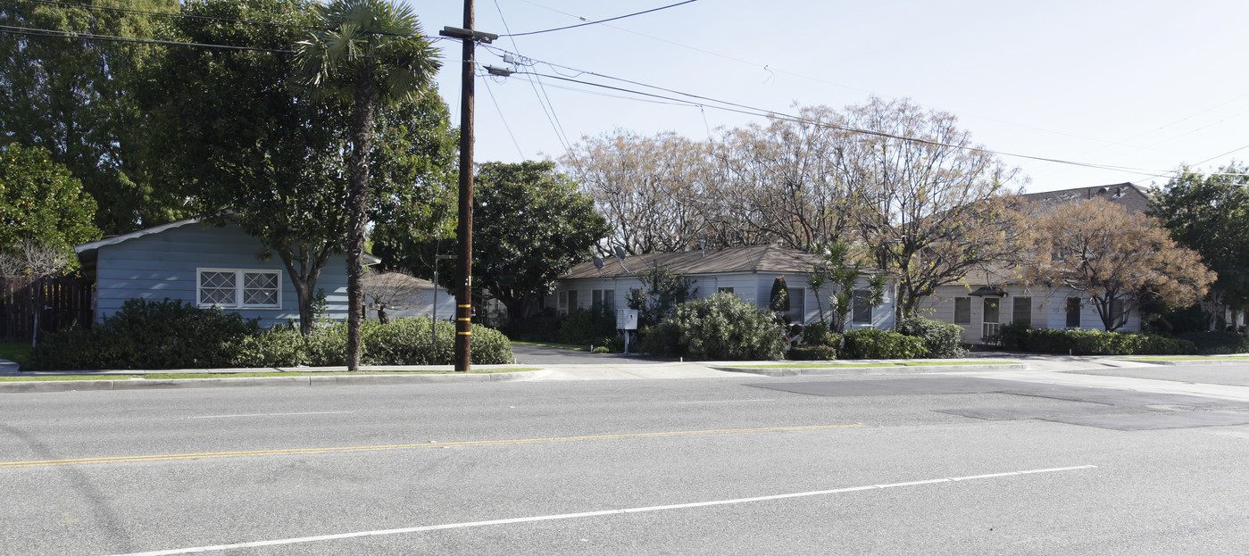 6132-6152 Western Ave in Buena Park, CA - Building Photo