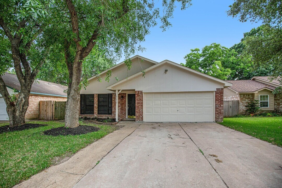 21039 Settlers Valley Dr in Katy, TX - Foto de edificio