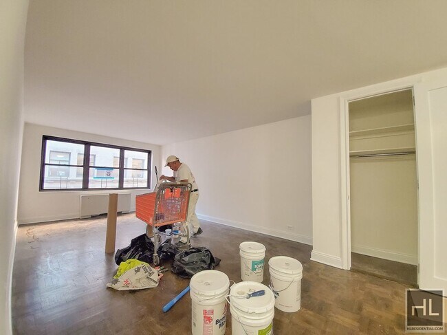 5 AVENUE in New York, NY - Building Photo - Building Photo