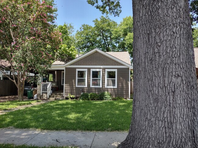 4702 Rosedale Ave in Austin, TX - Building Photo - Building Photo