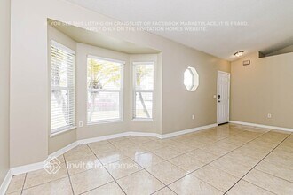 1160 St Tropez Ct in Kissimmee, FL - Foto de edificio - Building Photo