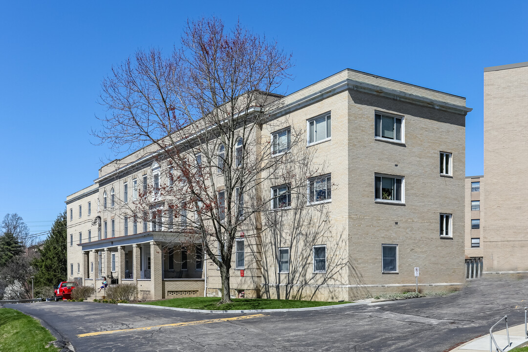 Baptist Manor in Pittsburgh, PA - Building Photo