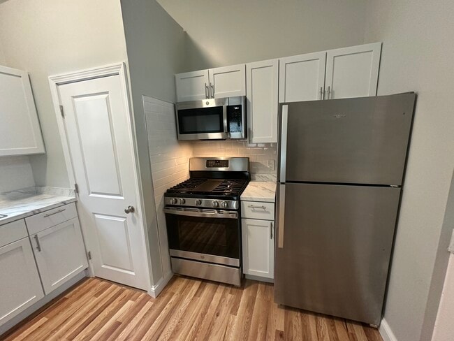 87 Newton St, Unit 87-89 #1F