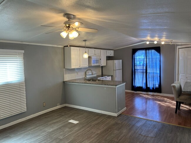 6847 Skyview Dr SE in Acworth, GA - Building Photo - Building Photo