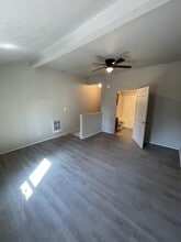 914 Sparta Dr in Crossville, TN - Building Photo - Building Photo