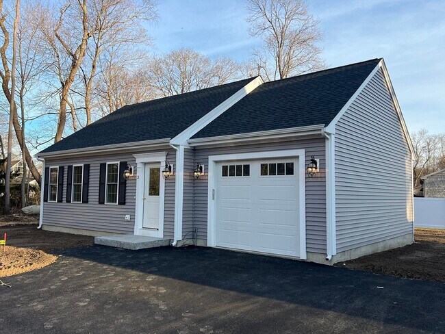 4 Hummingbird Path in Middleboro, MA - Building Photo - Building Photo