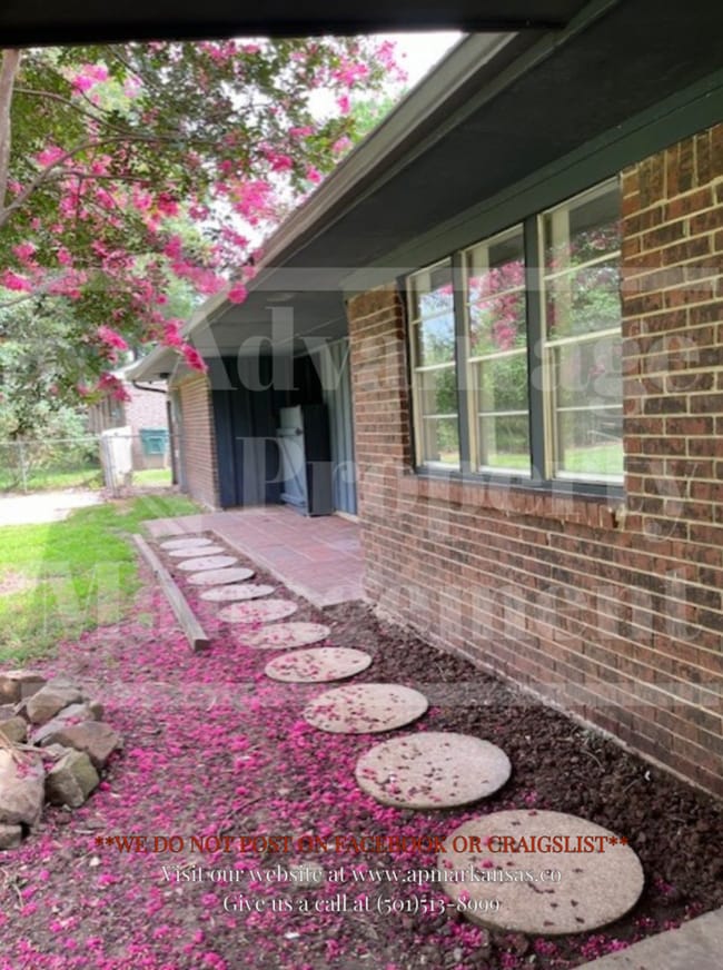 127 Oaklawn Dr in Conway, AR - Building Photo - Building Photo