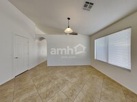 15513 W Lisbon Ln in Surprise, AZ - Foto de edificio - Building Photo