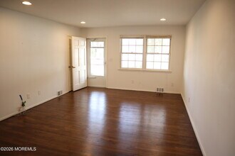 721 Burnt Tavern Rd in Point Pleasant, NJ - Building Photo - Building Photo