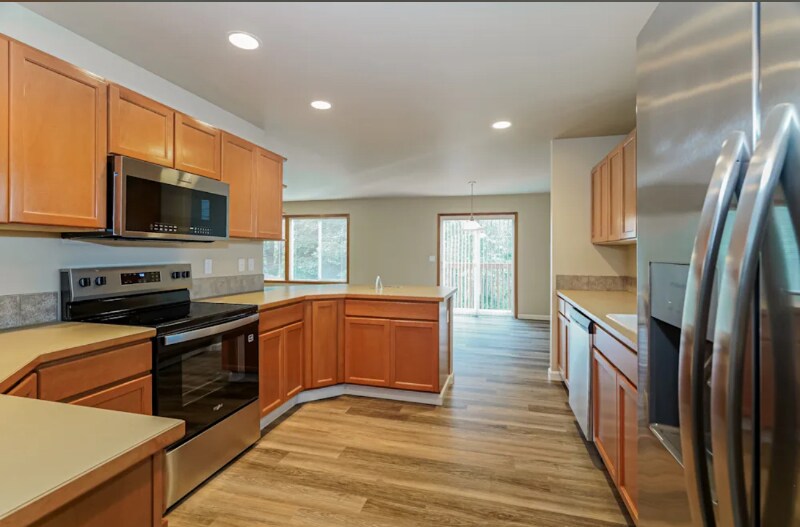 27294 74th Dr NE in Marysville, WA - Building Photo