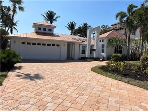 314 Egret Ave in Naples, FL - Building Photo - Building Photo