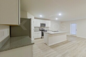 312 Monarch Ln in Pensacola, FL - Building Photo - Building Photo