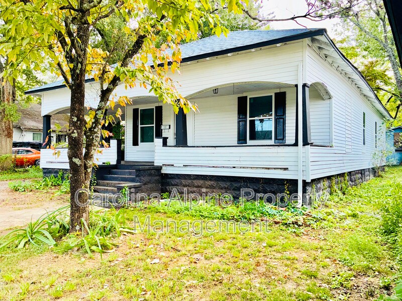 115 Broad St in Shelby, NC - Building Photo