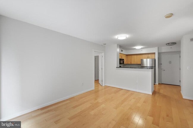 1000 New Jersey Ave SE in Washington, DC - Building Photo - Building Photo