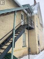 4 Kent St W in Kawartha Lakes, ON - Building Photo