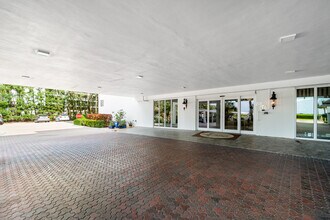 3450 S Ocean Blvd in Palm Beach, FL - Building Photo - Building Photo