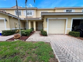 8977 Chambers St in Tamarac, FL - Building Photo