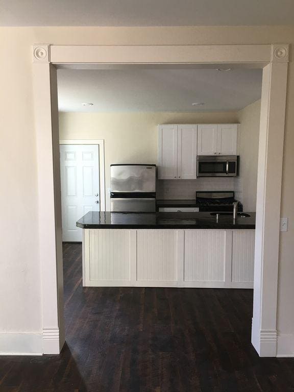 317 Laurel Street West, Unit 1