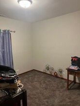 19239 W Fairview Dr in Mundelein, IL - Building Photo - Building Photo