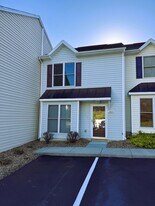 2405 King Arthurs Ct in Harrisonburg, VA - Building Photo