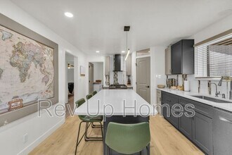 492 E 100 S in Pleasant Grove, UT - Building Photo - Building Photo