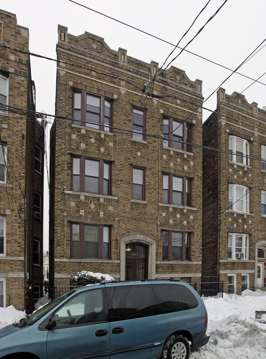 347 Forrest St in Jersey City, NJ - Foto de edificio