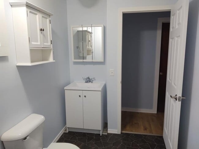 2155 Mt Olivet Rd in Kalamazoo, MI - Building Photo - Building Photo