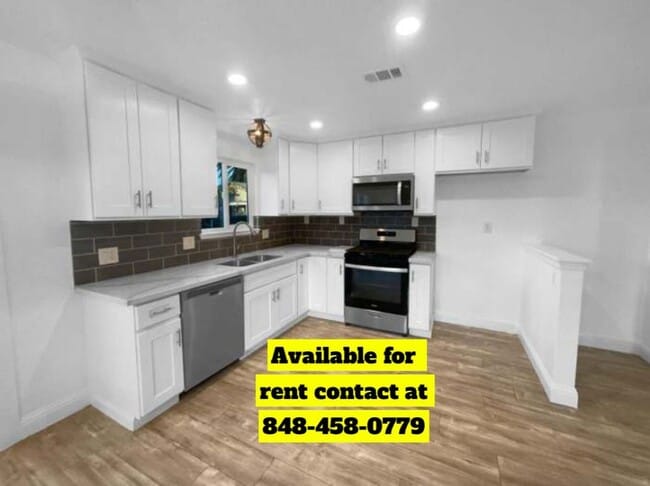 1109 Frienza Ave in Sacramento, CA - Building Photo - Building Photo