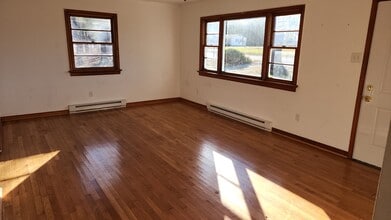 1818 E River Rd in King William, VA - Building Photo - Building Photo